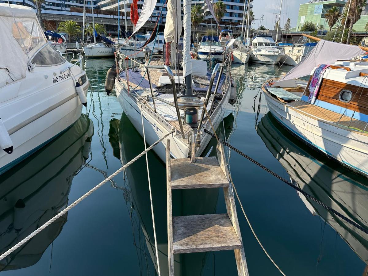 Unique Wooden Sail Yacht + 2 Bikes Included! Hotel Сант Адриа де Бесос Екстериор снимка