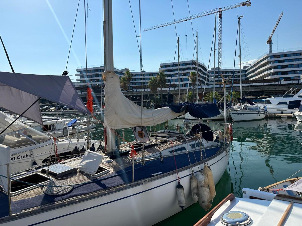Unique Wooden Sail Yacht + 2 Bikes Included! Hotel Сант Адриа де Бесос Екстериор снимка